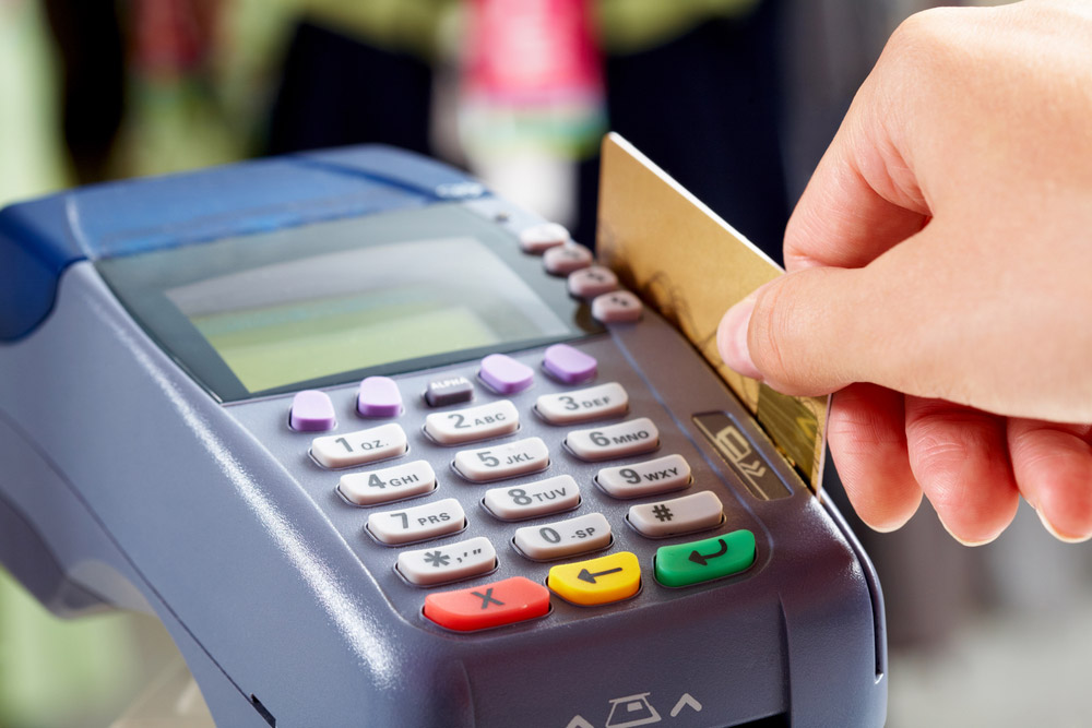 5-taxas-que-o-banco-pode-cobrar-pelo-uso-do-cartão-de-crédito