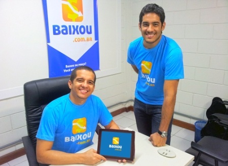 Patrick Nogueira, à esquerda, fundador do baixou, e Rodrigo Nogueira, à direita, sócio da empresa